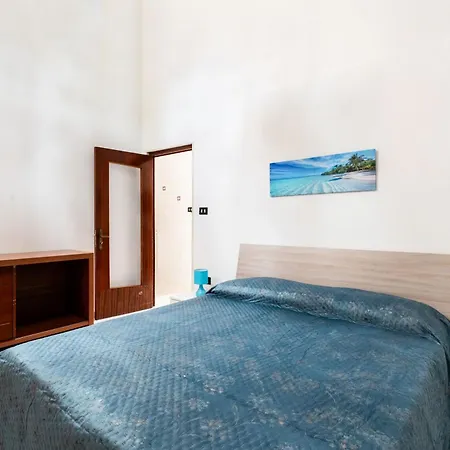 Tina House & Parking By Barbarhouse